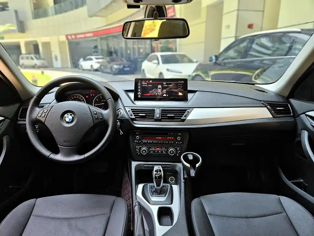 BMW X1 2012 — фото 4