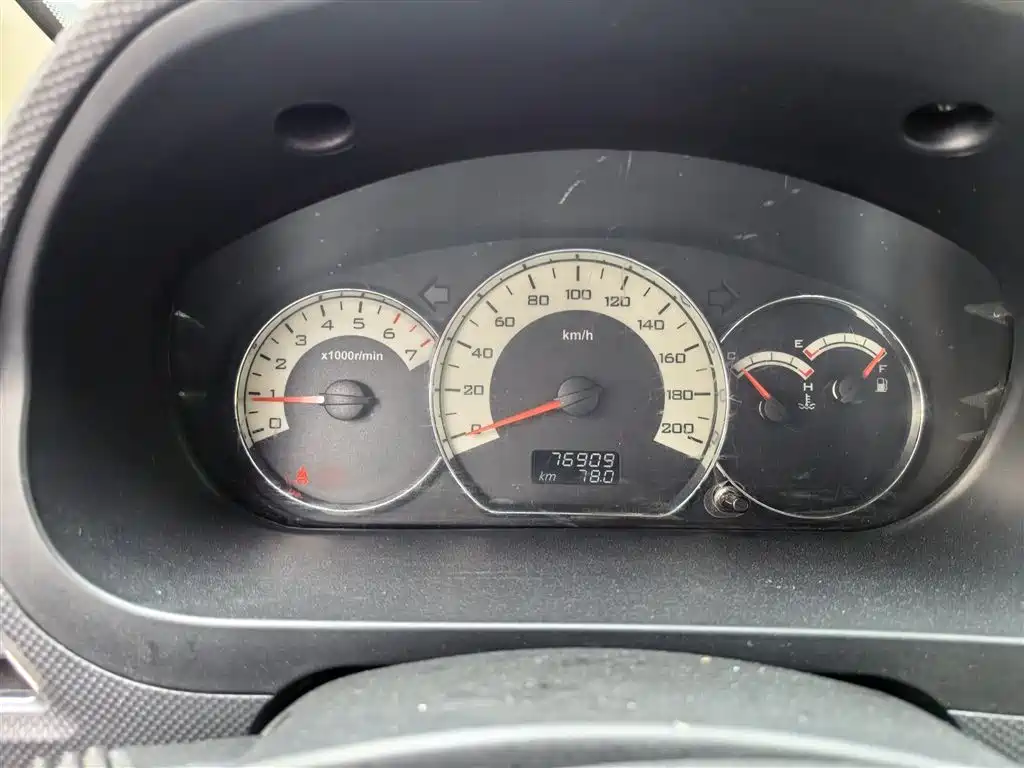 Wuling Hongguang 2015