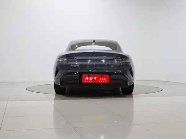 Xiaomi SU7 2024