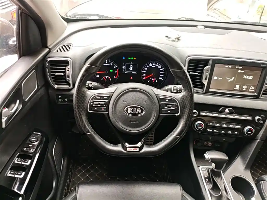 Kia KX5 2017 — фото 11