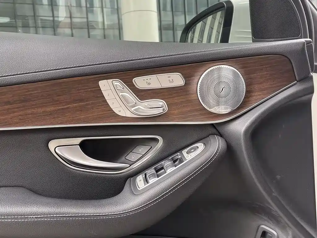 Mercedes-Benz GLC 2020 — фото 14