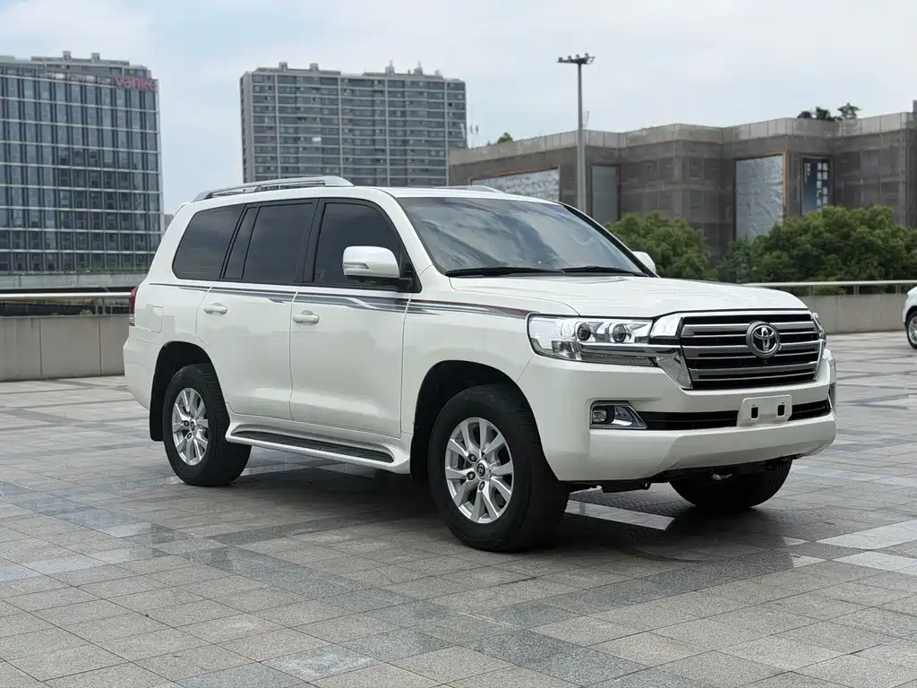 Toyota Land Cruiser 2019 — фото 3