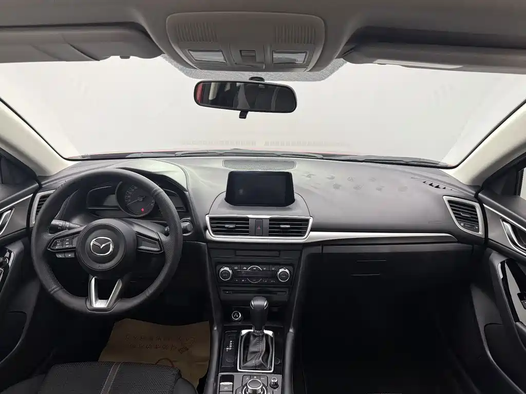 Mazda 3 Axela 2019 — фото 13