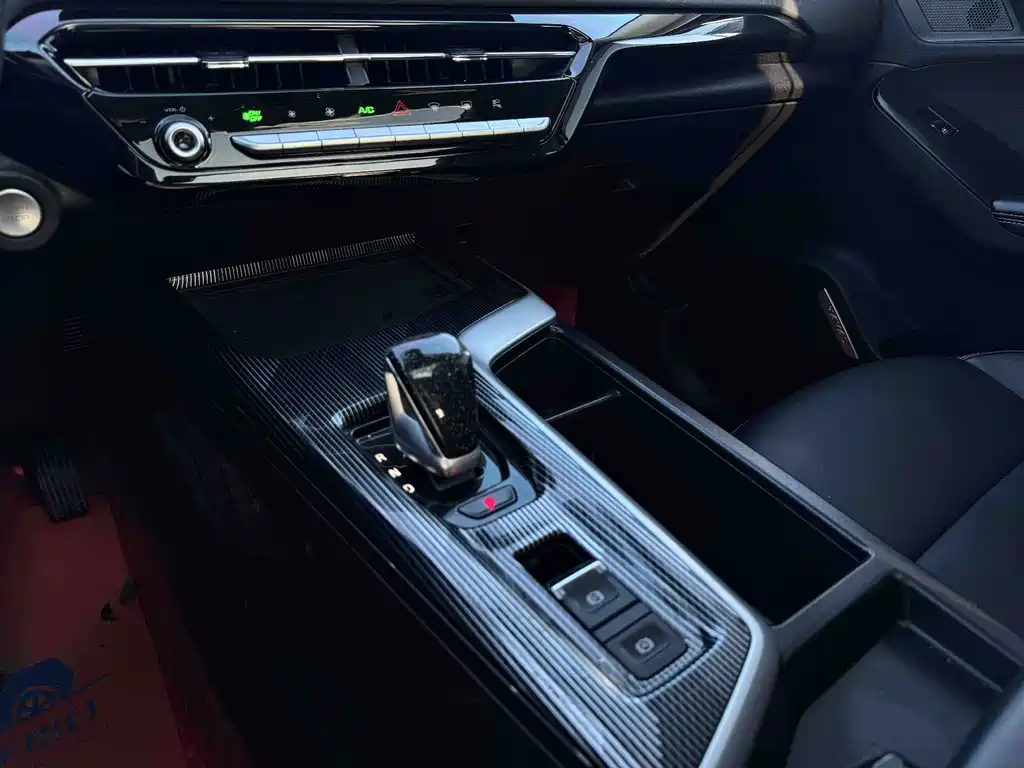 Haval Red Rabbit 2021 — фото 13