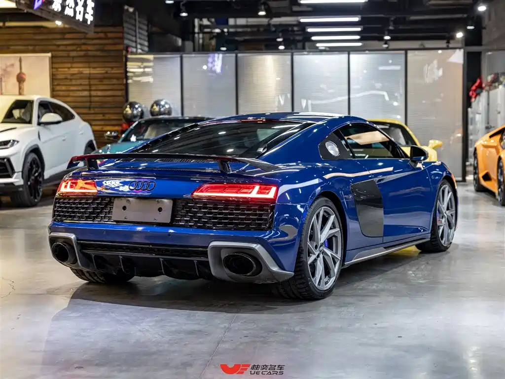 Audi R8 2023 — фото 4