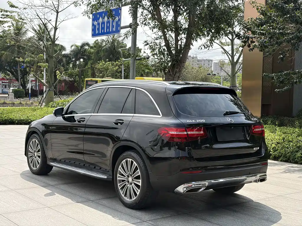 Mercedes-Benz GLC 2016 — фото 10