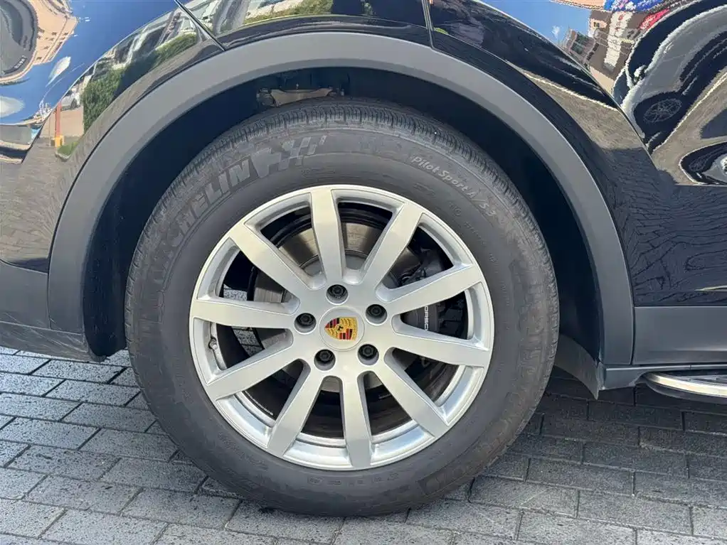 Porsche Cayenne 2020 — фото 14