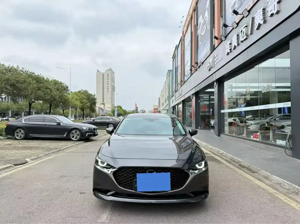Mazda 3 Angkesela 2024
