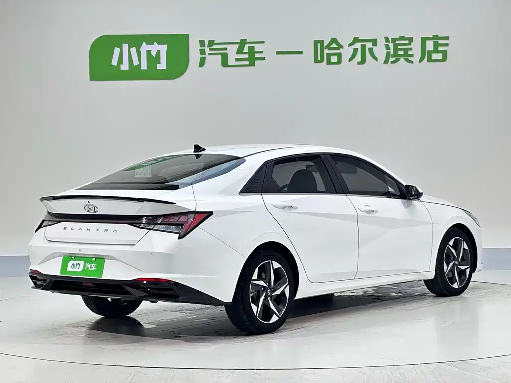 Hyundai Elantra 2023