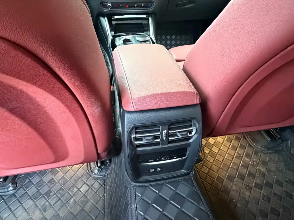 BMW 3 Series 2023 — фото 13