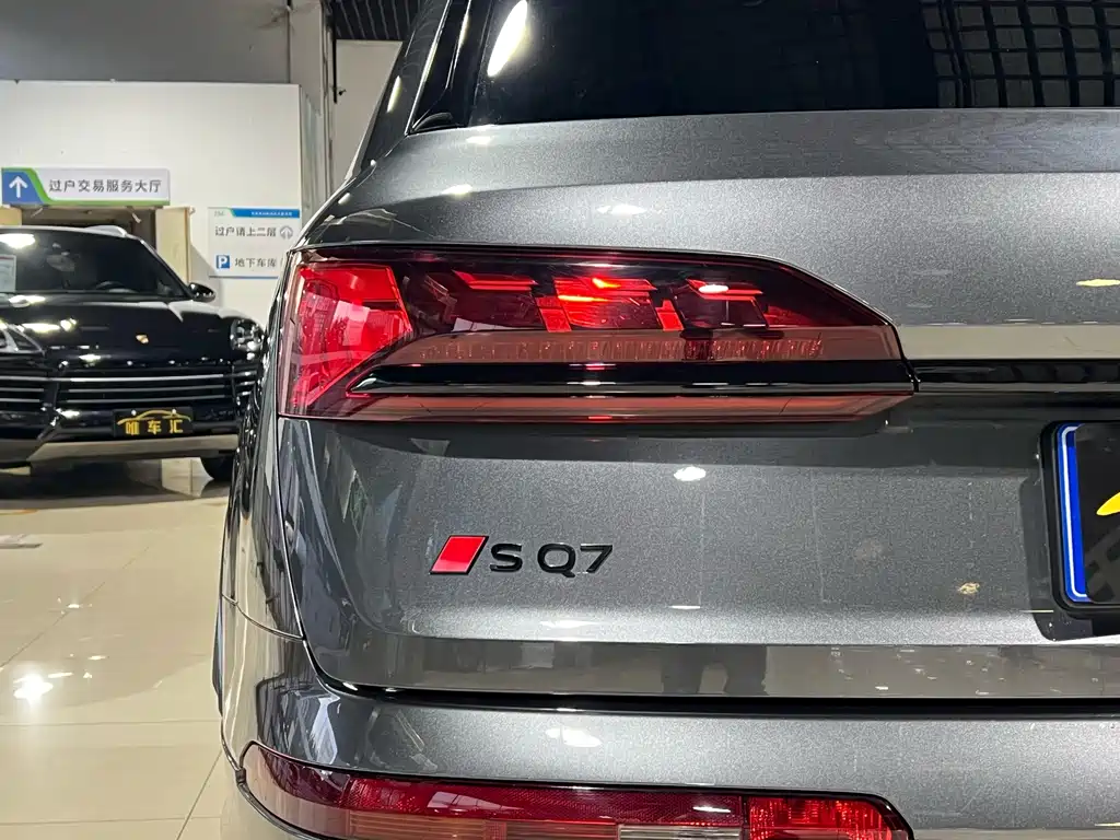 Audi SQ7 2024 — фото 9