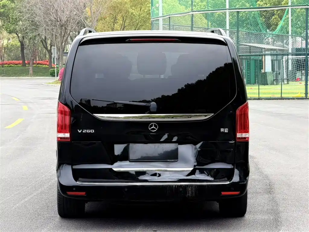 Mercedes-Benz V-Class 2020 — фото 25
