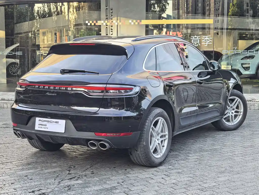 Porsche Macan 2019 — фото 19