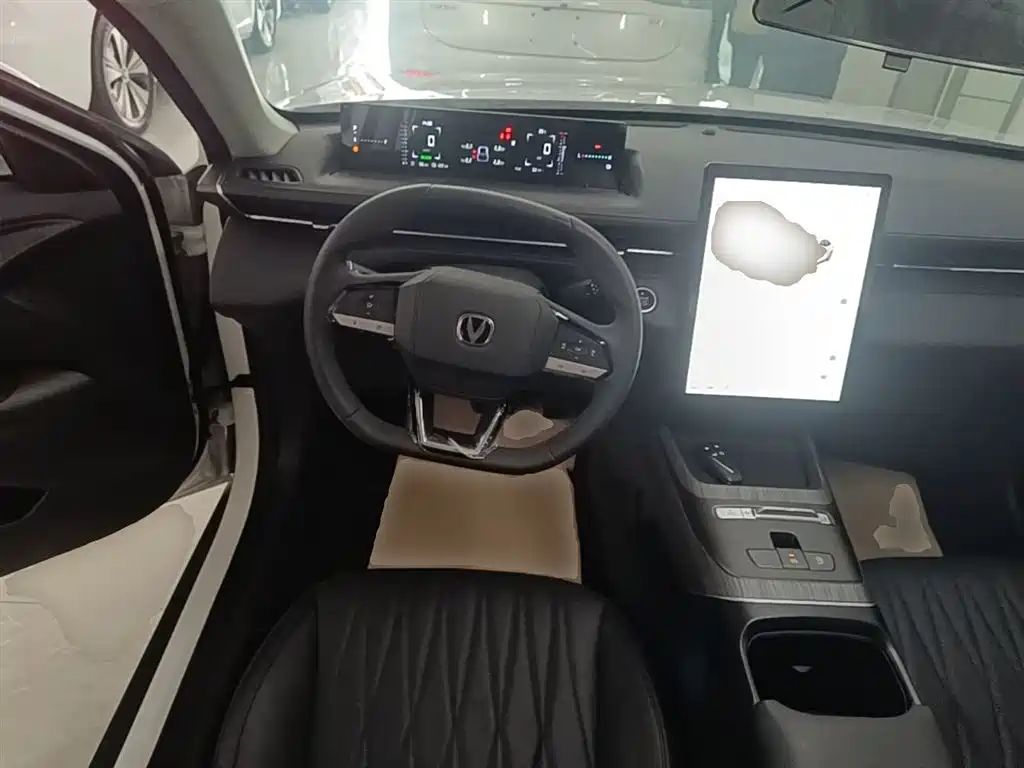 Changan Eado PHEV 2026 — фото 11