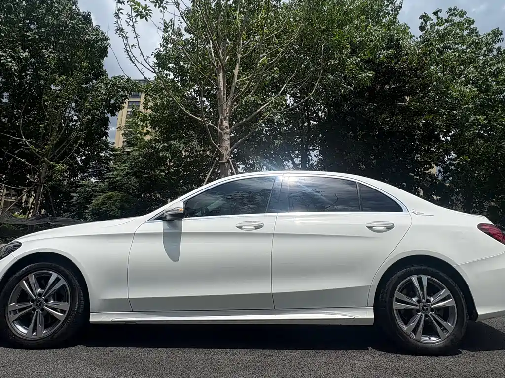 Mercedes-Benz C-Class 2020