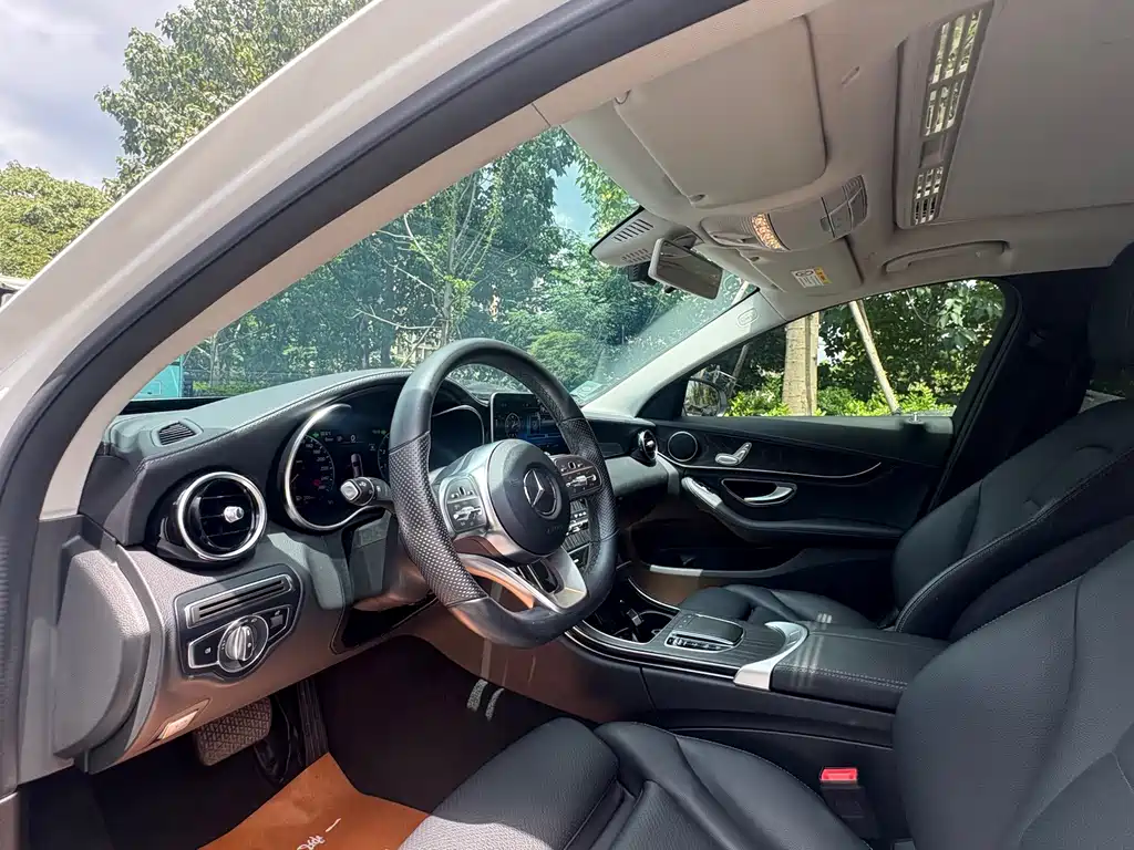 Mercedes-Benz C-Class 2020 — фото 13