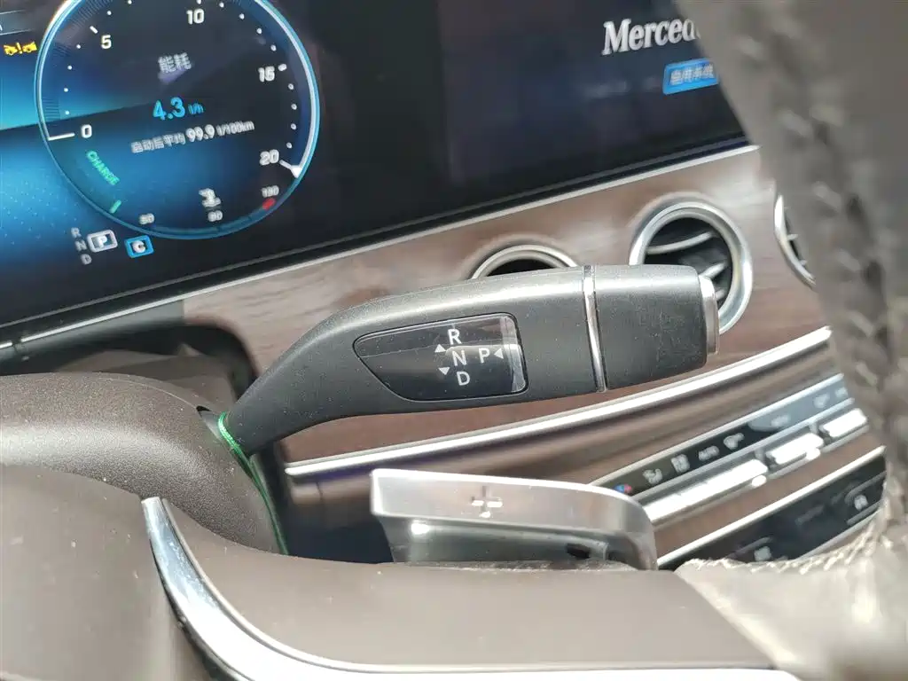 Mercedes-Benz E-Class 2023 — фото 10