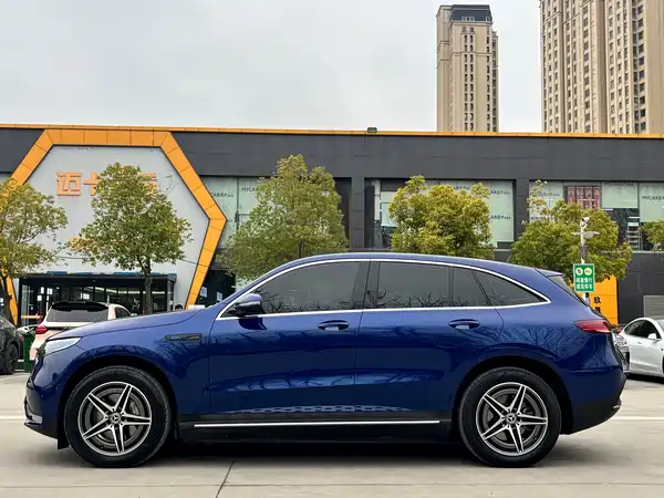 Mercedes-Benz EQC 2021