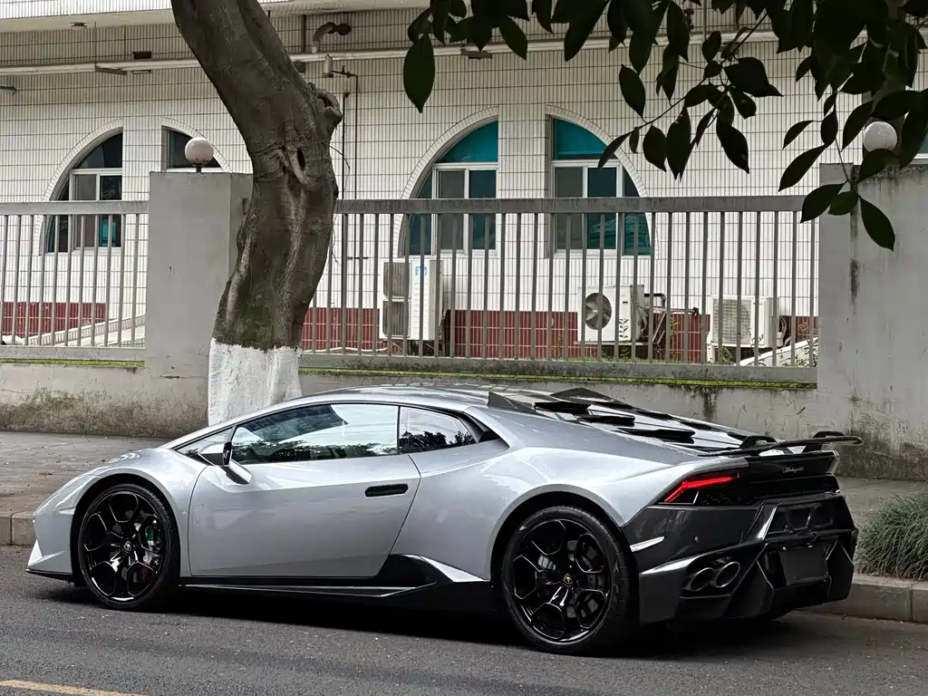Lamborghini Huracán 2017 — фото 4