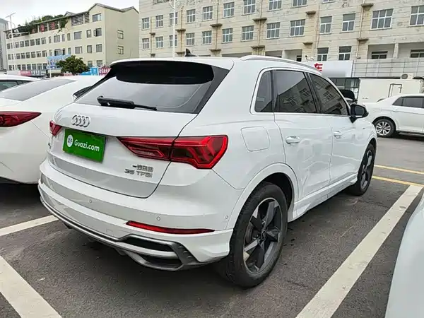 Audi Q3 2021