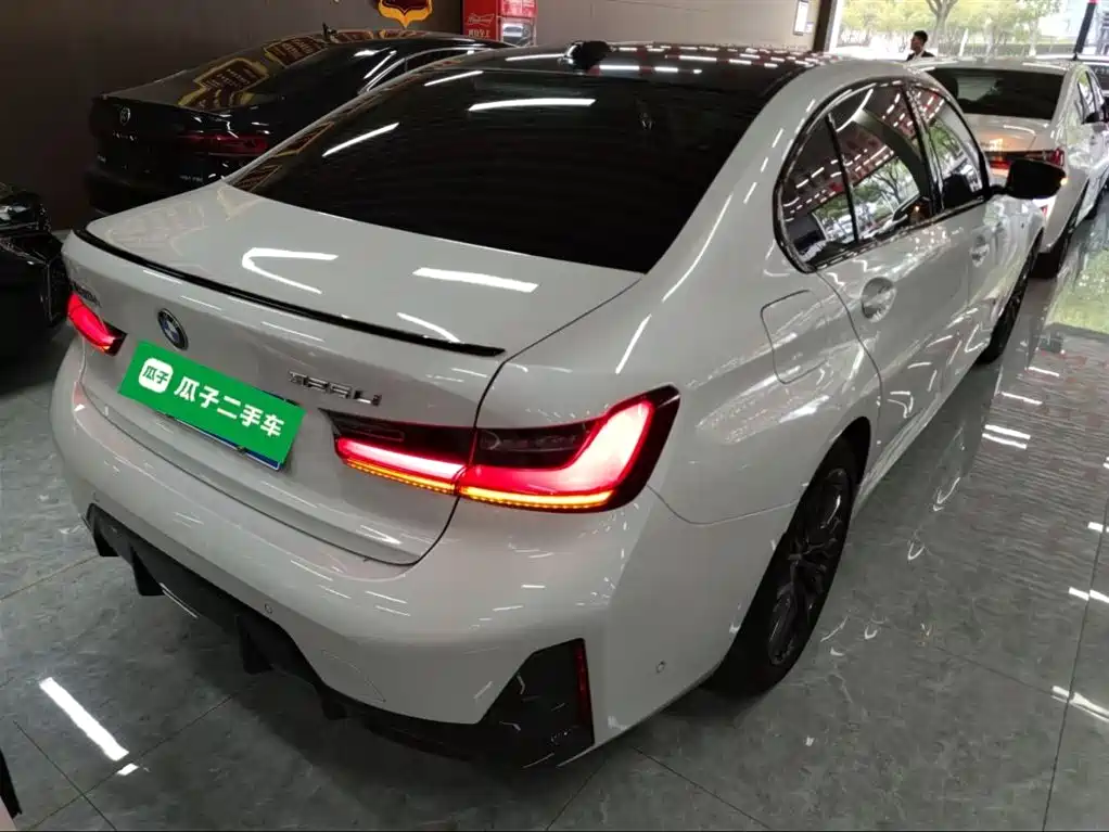 BMW 3 Series 2023 — фото 7