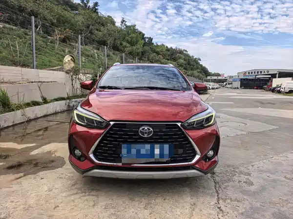 Toyota Yaris L 2022