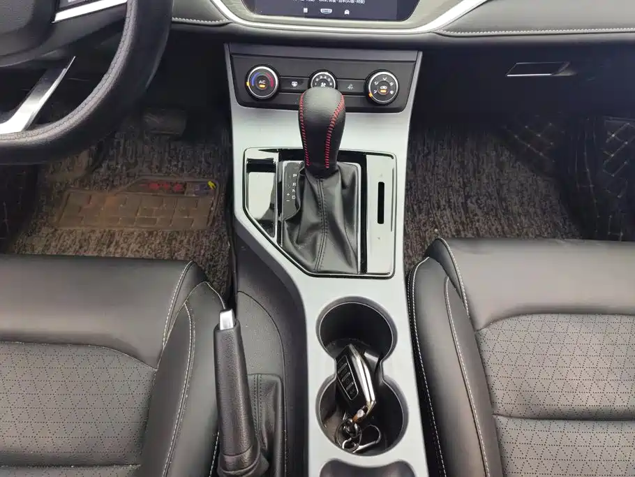 Geely Emgrand 2022 — фото 16