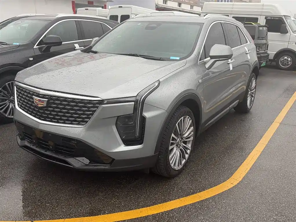 Cadillac XT4 2023 — фото 4