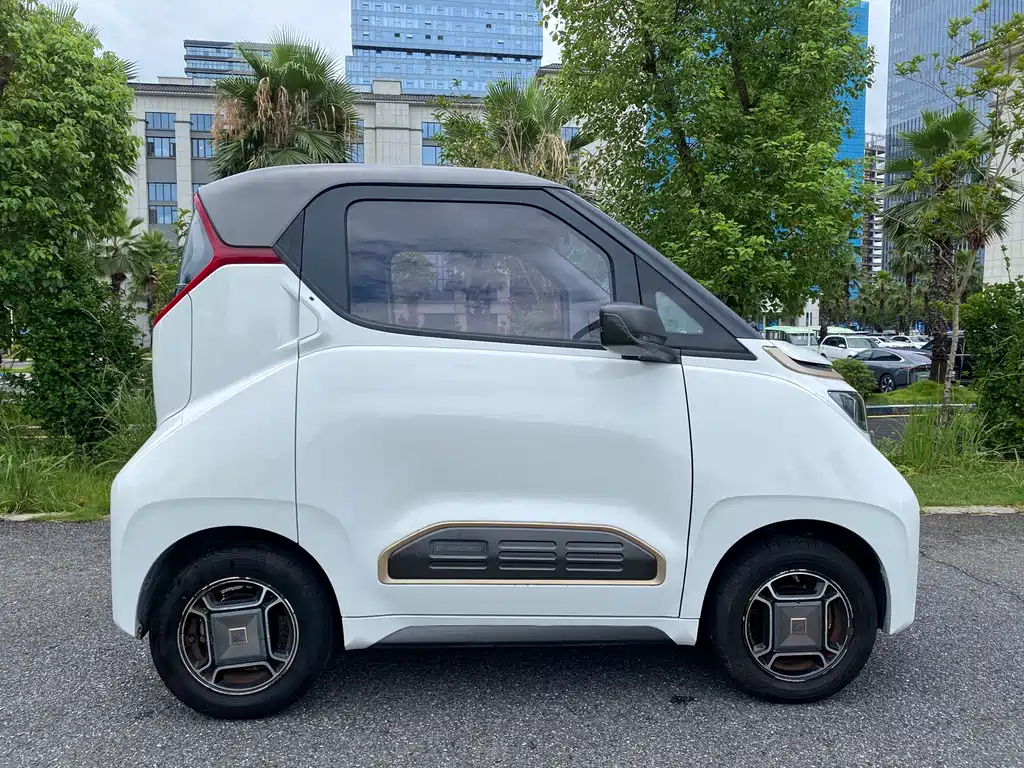 Baojun E200 2020