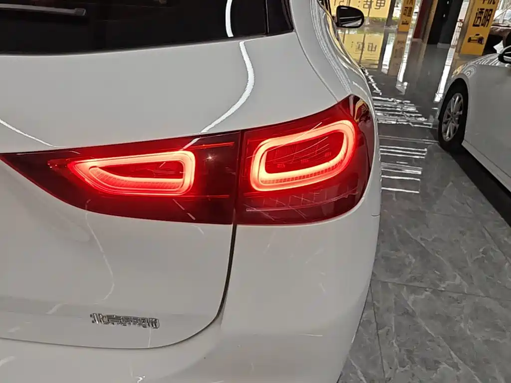 Mercedes-Benz GLA 2022 — фото 8