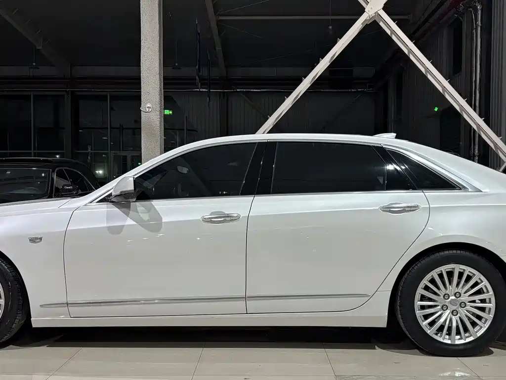 Cadillac CT6 2020 — фото 7
