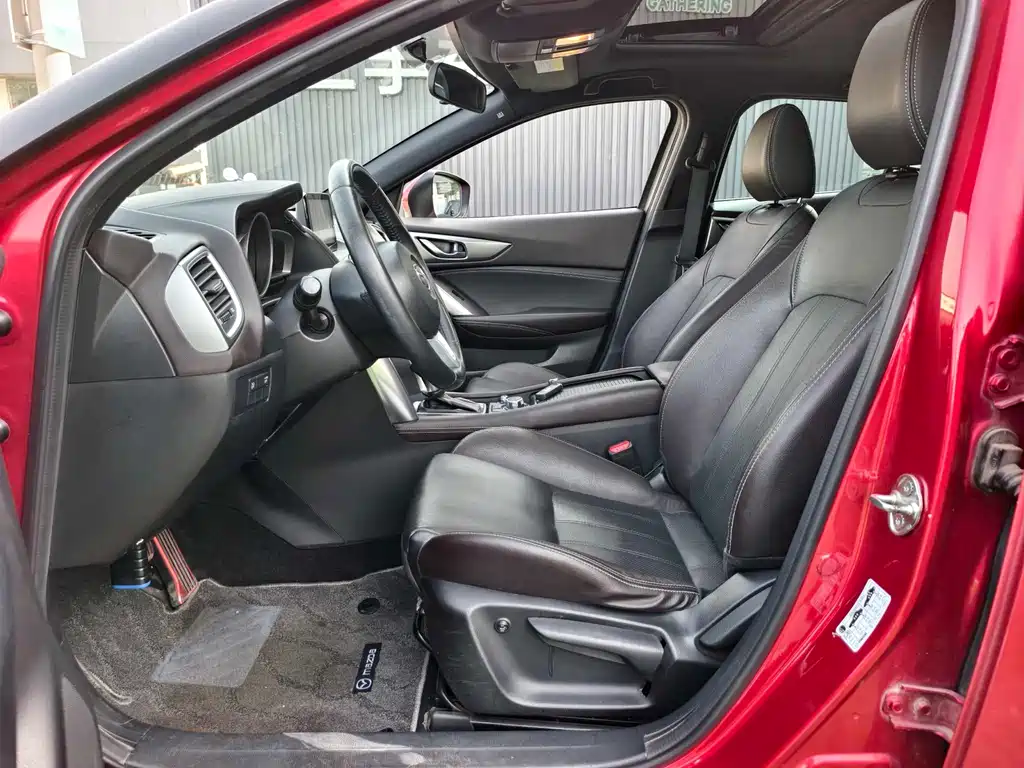 Mazda CX-4 2016 — фото 12