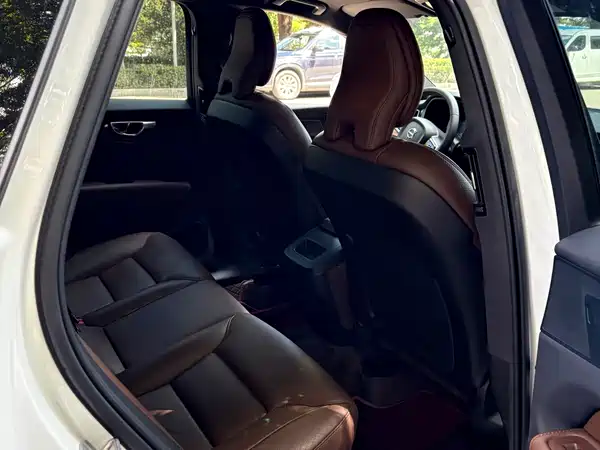 Volvo XC60 2024