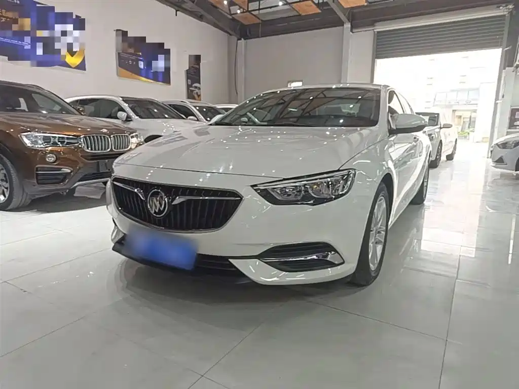 Buick Regal 2018 — фото 2