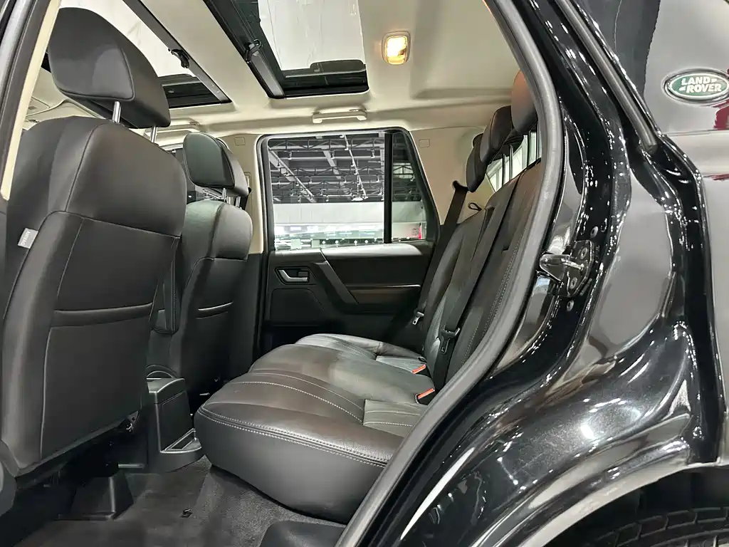 Land Rover Freelander 2 2013 — фото 13