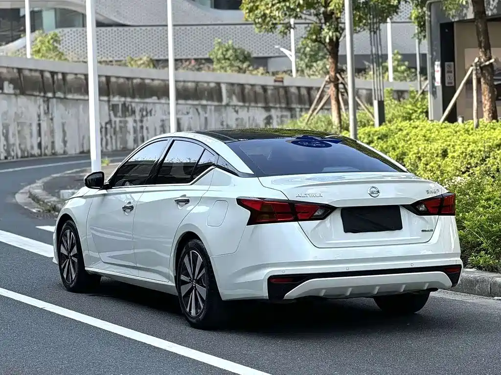Nissan Teana 2021 — фото 9
