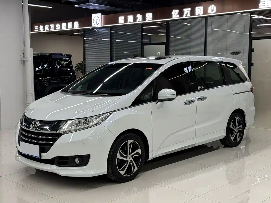 Honda Odyssey 2017 — фото 1