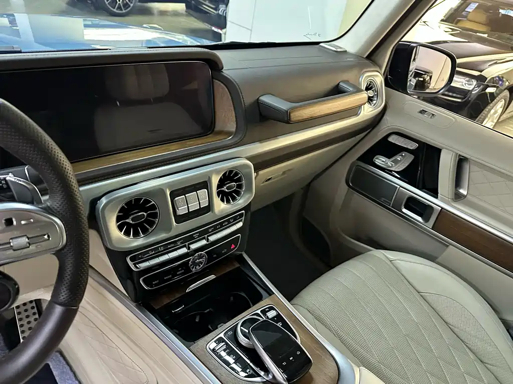 Mercedes-Benz G-Class AMG 2024 — фото 11