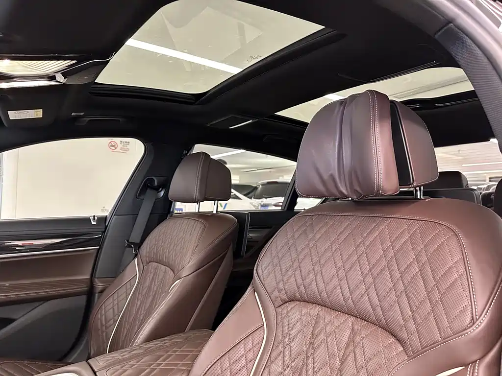 BMW 7 Series 2020 — фото 11