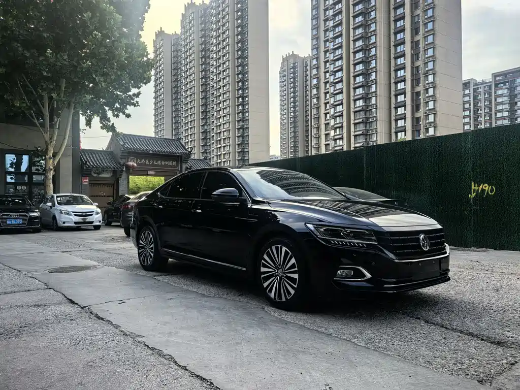 Volkswagen Passat 2019 — фото 15