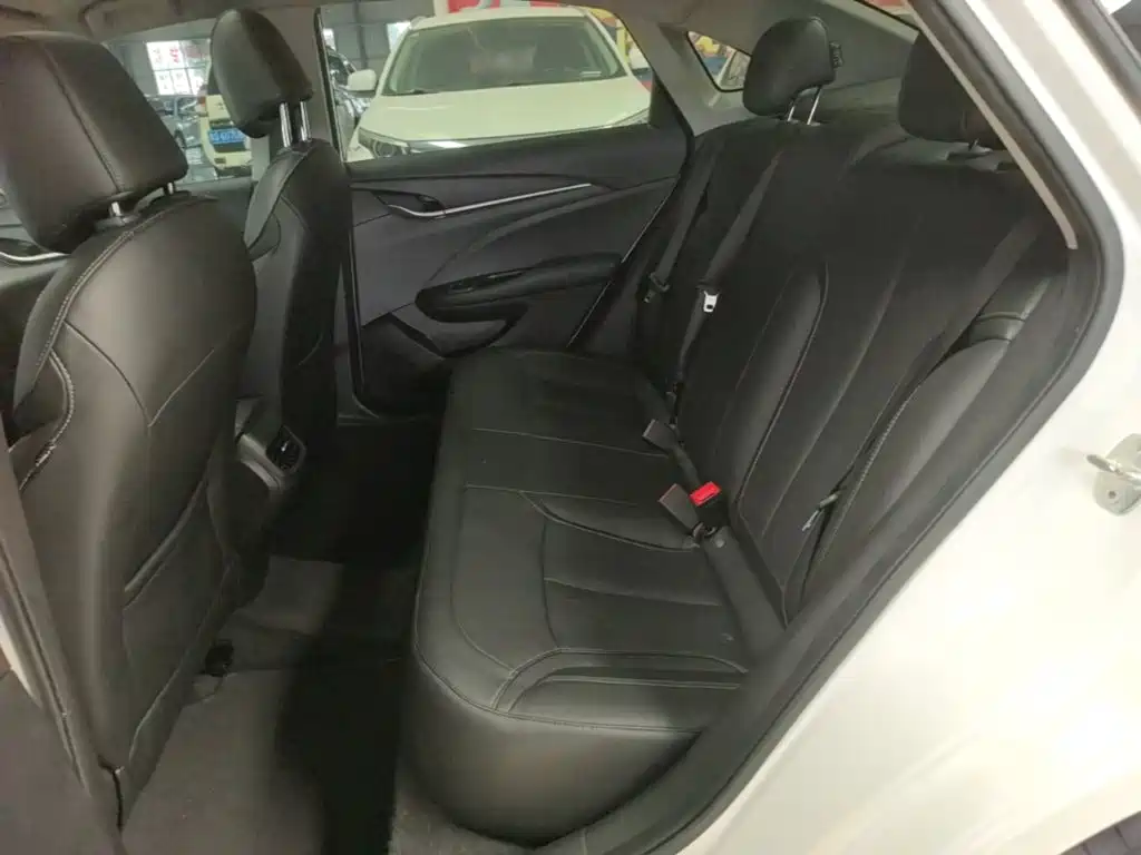 Buick Excelle 2019 — фото 17