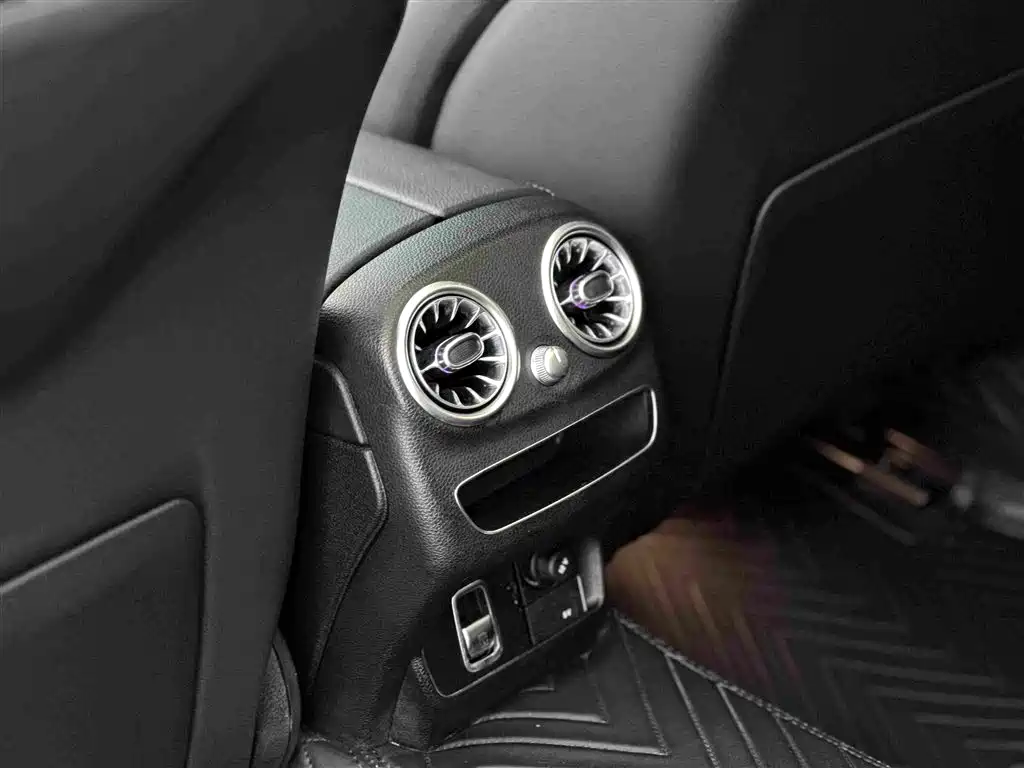 Mercedes-Benz C-Class 2021 — фото 12