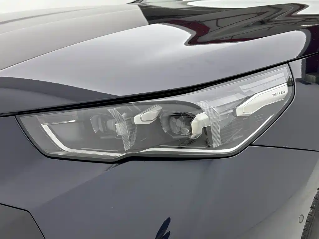 BMW 5 Series 2025 — фото 12