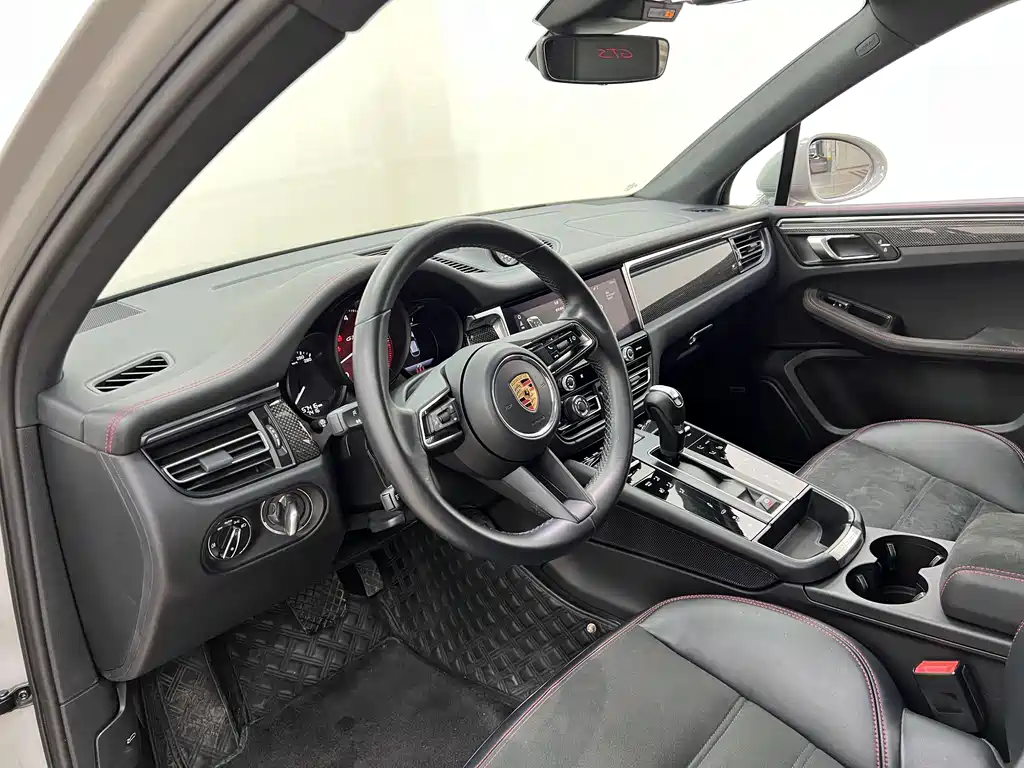 Porsche Macan 2024 — фото 13