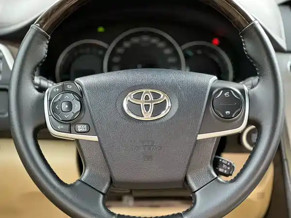 Toyota Camry 2015