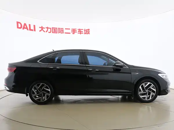 Volkswagen Sagitar 2024