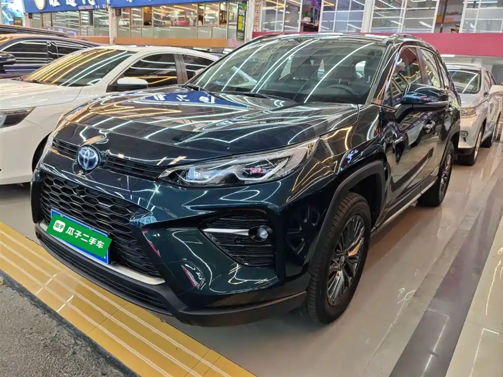Toyota Wildlander 2023 — фото 2
