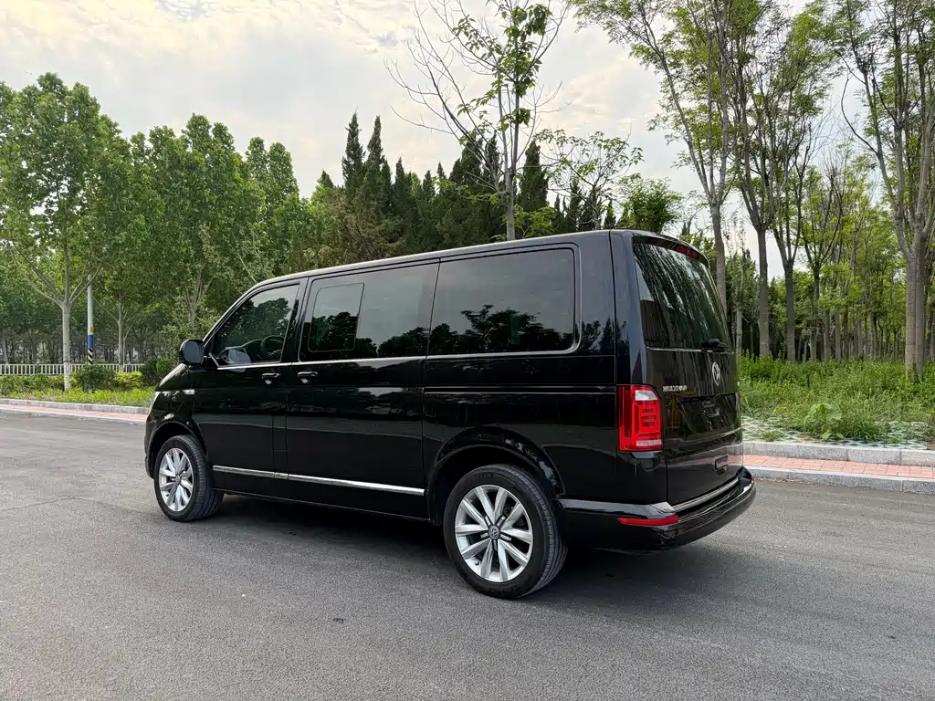 Volkswagen Multivan 2018 — фото 5