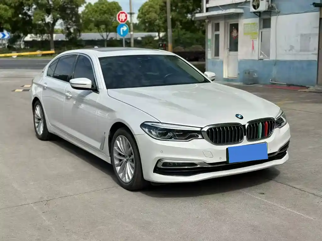 BMW 5 Series New Energy 2019 — фото 3
