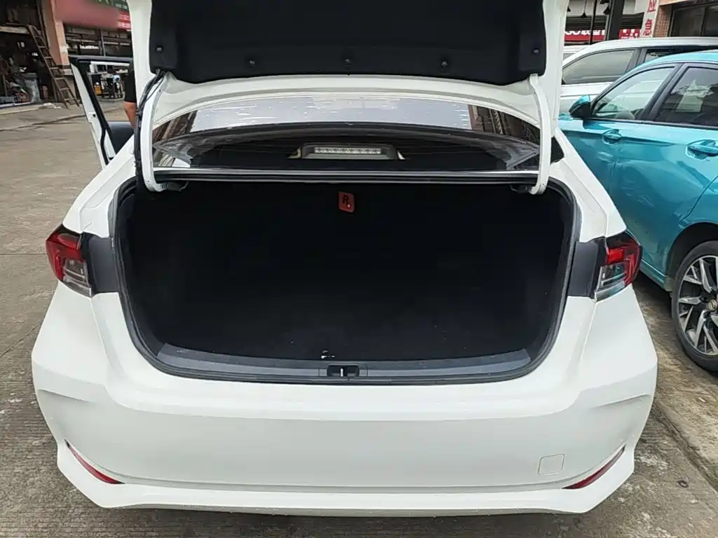 Toyota Corolla 2020 — фото 19